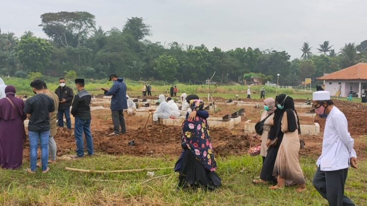 Sehari Penggali Kubur di TPU Khusus Covid-19 Kabupaten Tangerang Makamkan 9 Jenazah