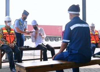 Sopir Kontainer Mengeluh Soal Premanisme dan Pungli, Presiden Langsung Telepon Kapolri