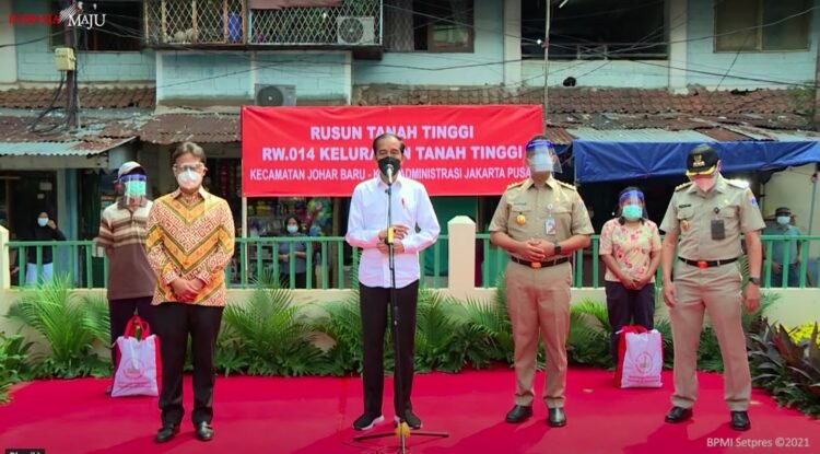 Tingkat Interaksi Tinggi, Presiden Minta 7,5 Juta Warga DKI Jakarta Divaksinasi Hingga Agustus