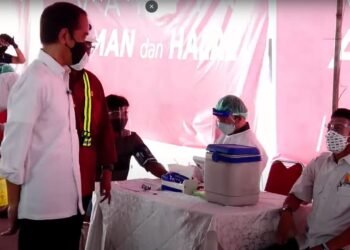 Tinjau Vaksinasi Massal di Pelabuhan Sunda Kepala, Presiden: Terus Laksanakan dengan Jumlah Lebih Banyak