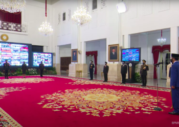 Peringati HUT ke-75 Bhayangkara, Presiden Anugerahkan Bintang Bhayangkara Nararya Bagi Tiga Personel Polri