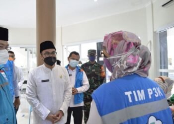 Warga Tangsel Antusias Ikuti Vaksinasi Covid-19