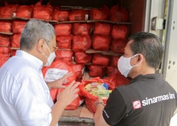 Sinar Mas Land Salurkan Bantuan Sembako untuk Warga yang Jalani Isolasi Mandiri Melalui Pemkot Tangsel