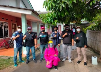 Putus Rantai Covid-19, 234 SC Tangsel dan Kartar Abdi Taruna Jaya 05 Bagikan Masker dan Semprot Disinfektan