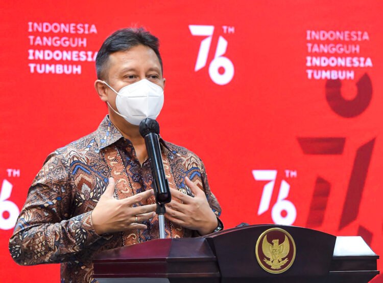 Menkes Dorong Sektor Farmasi Tingkatkan Kapasitas Produksi Obat Terapi COVID-19