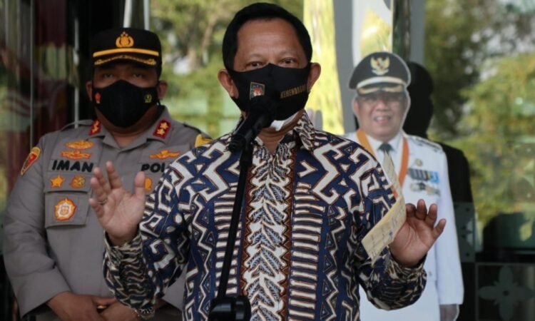 Mendagri Tito Karnavian Tinjau Penanganan Covid-19 di Tangsel