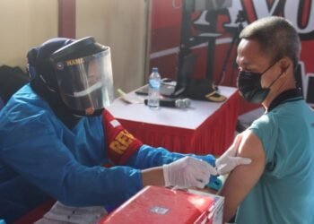 Gelar Vaksinasi Massal, Polda Banten Vaksin 4.974 Orang