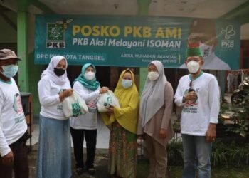 Gerakan Aksi Melayani, PKB Tangsel Bagikan 1500 Paket Sembako untuk Warga Isoman