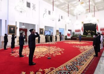 HUT ke-75 Bhayangkara, Presiden Anugerahkan Bintang Bhayangkara Nararya Bagi Tiga Personel Polri