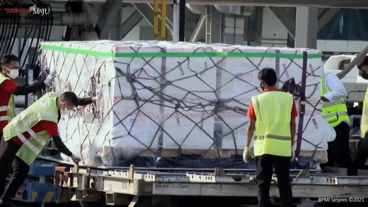 Indonesia Kembali Terima Vaksin Jadi Moderna dan AstraZeneca