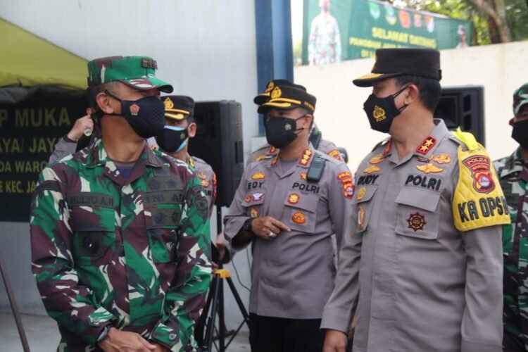 Kapolda Banten Bersama Pangdam Jaya Tinjau Lokasi TMMD di Desa Jambe