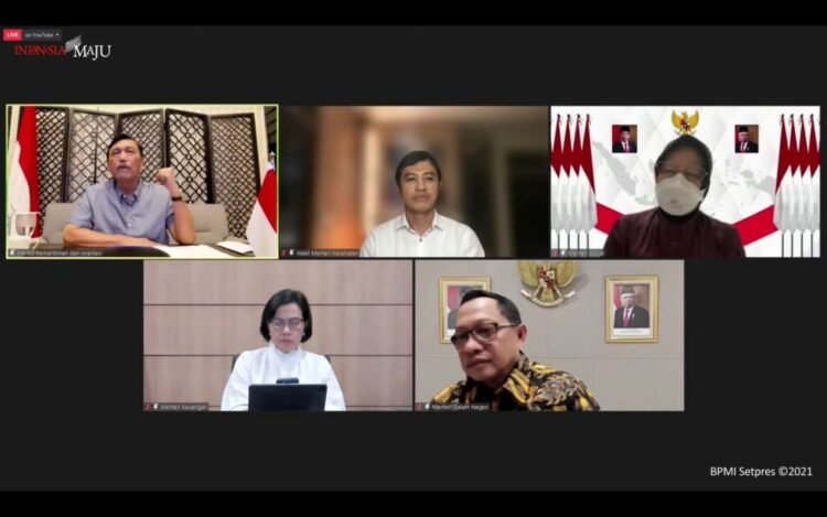 Kurangi Dampak Ekonomi PPKM, Pemerintah Percepat Penyaluran dan Tambah Bantuan Sosial