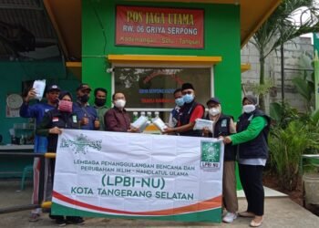 NU Peduli Bagikan Masker, Disinfektan, Hand Sanitizer, dan Obat Herbal di Perumahan Griya Serpong