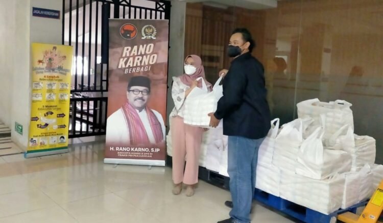 PDI Perjuangan Kota Tangerang Sumbang Sayuran di Dapur Umum