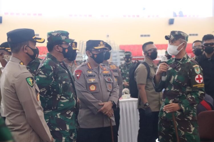 Panglima TNI dan Kapolri Tinjau Lokasi Vaksinasi di Kampus Untirta