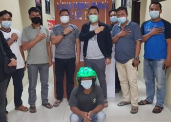 Polisi Amankan pemuda yang melawan petugas PPKM