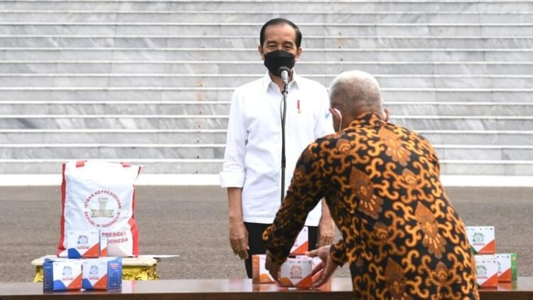 Presiden Luncurkan Pembagian Obat Isoman Gratis untuk Rakyat