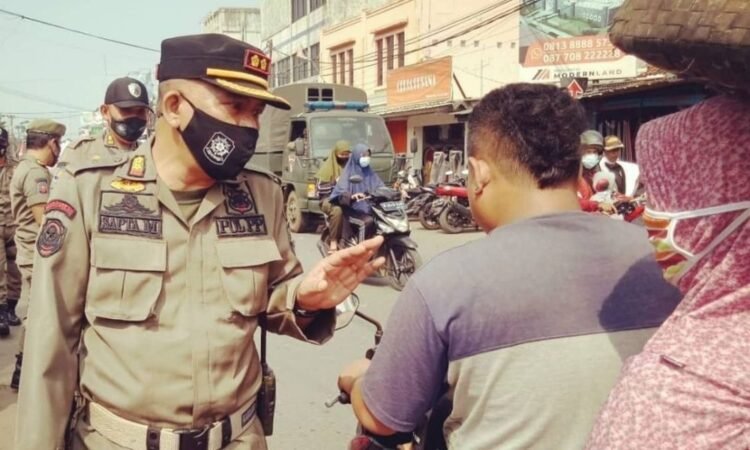 Satpol PP Tangsel Sesalkan Anak Buahnya Bentak-bentak Pedagang Angkringan di Pamulang