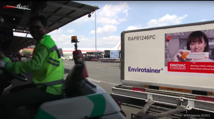 Tahap Ke-21, 10 Juta Dosis Bahan Baku Vaksin Sinovac Tiba di Tanah Air