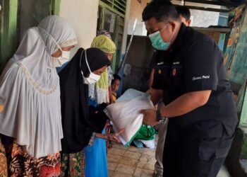 Tim Warung Jumat Polda Banten Kunjungi Warga Yang Membutuhkan