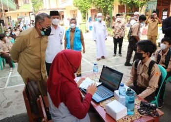 1.700 Siswa MTs dan MA di Tangsel Ikuti Vaksinasi Covid-19 Massal Tahap 1