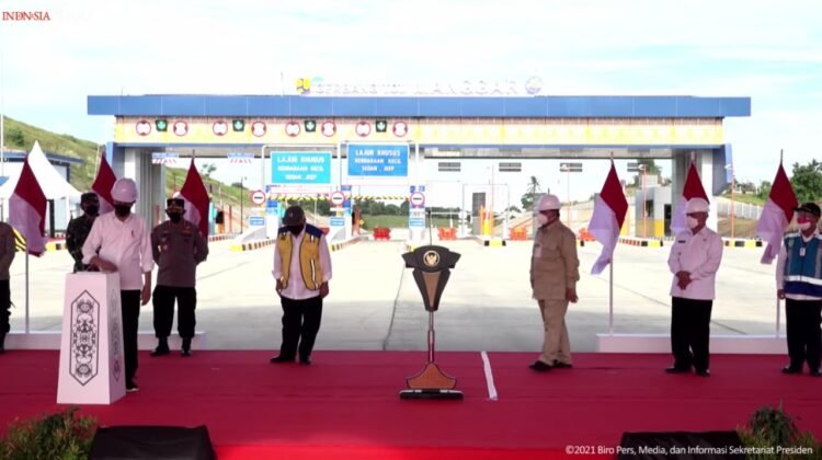 Presiden Jokowi Resmikan Jalan Tol Balikpapan-Samarinda Seksi Balikpapan-Samboja