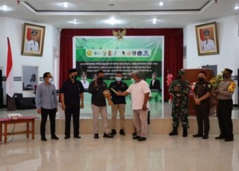 Dukung Ketahanan Pangan Nasional, Billy Mambrasar dan Bupati Fakfak Luncurkan Program Petani Milenial