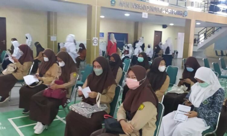 1.015 Siswa Madrasah di Tangsel Telah Divaksin