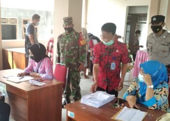 Di Balai Desa Winong, Polsek Penawangan Gelar Vaksinasi Merdeka