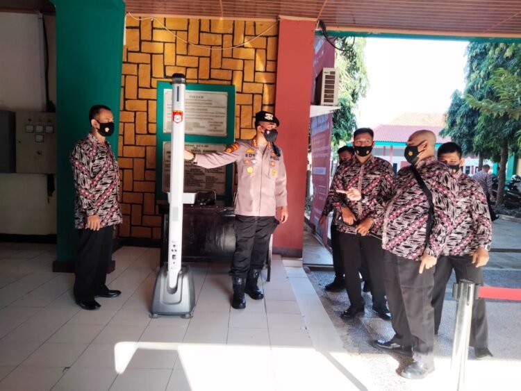 Di Kegiatan Gerakan Vaksinasi Mahasiswa Nasional, Personel Ditpamobvit Lakukan Pengamanan VIP