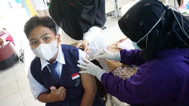Kejar Target Herd Immnuity, Pemkab Tangerang Vaksin Ratusan Pelajar