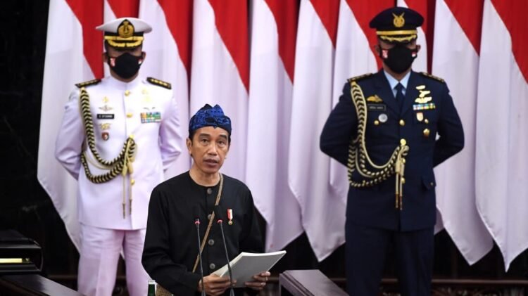 Presiden Joko Widodo Sampaikan Anggaran TKDD, Pendapatan Negara, dan Rencana Defisit Anggaran dalam RAPBN 2022