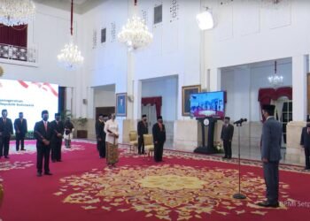 Presiden Jokowi Anugerahkan Tanda Kehormatan Bagi 335 Tokoh