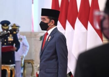Presiden Jokowi Anugerahkan Tanda Kehormatan Bintang Mahaputera, Bintang Budaya Parama Dharma, dan Bintang Jasa bagi 335 Tokoh