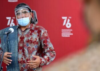 Presiden Jokowi Terima Aktivis Lingkungan Togu Simorangkir di Istana