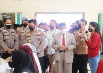 Rektor UIN SMH Banten Apresiasi Kekompakan TNI-POLRI Dalam Pelaksanaan Vaksinasi Bagi Mahasiswa