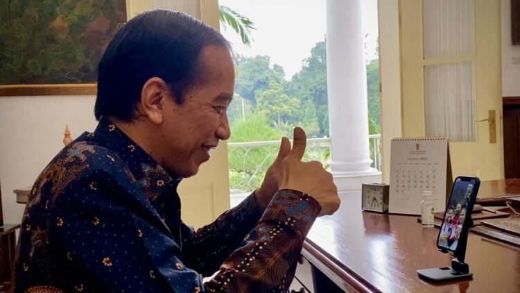 Saat Presiden Jokowi Telepon Sang Peraih Emas Olimpiade Tokyo