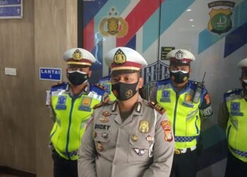 Viral Mobil Sedan Halangi Laju Ambulans di Tangsel, Polisi Turun Tangan