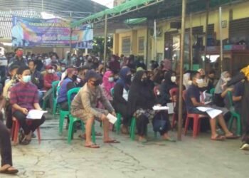 Masyarakat Antusias Ikut Vaksin Dosis 2 di MUI Tangsel