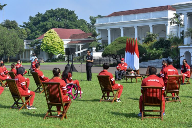 Presiden Jokowi Serahkan Bonus Apresiasi bagi Atlet Indonesia di Paralimpiade Tokyo