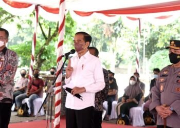 Presiden Sapa Peserta Vaksinasi Merdeka