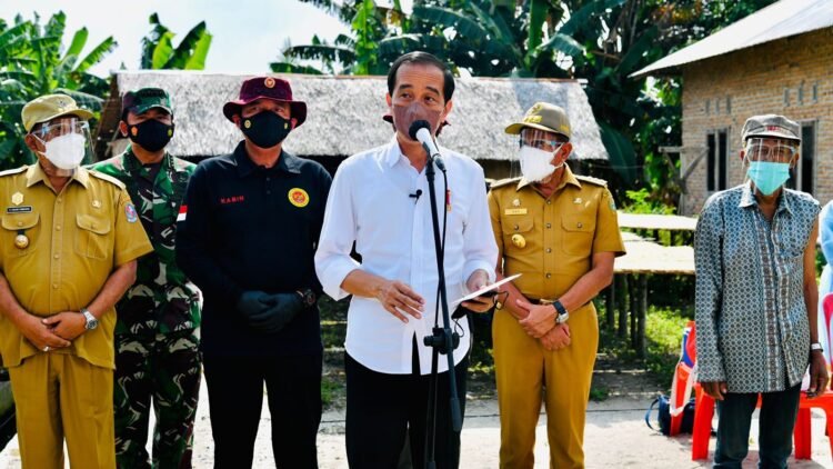 Tinjau Vaksinasi di Kabupaten Deli Serdang, Presiden Ajak Masyarakat Mulai Hidup Berdampingan dengan Covid
