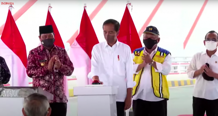Presiden Jokowi Resmikan Jembatan Sei Alalak di Banjarmasin