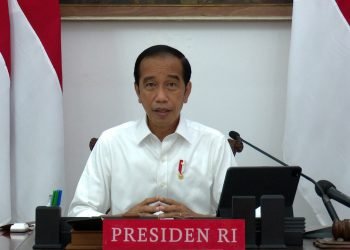 Presiden Minta Daerah Waspadai Lonjakan Kasus Sekecil Apapun dan Kebut Vaksinasi