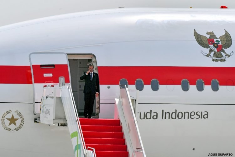 Lebih Hemat dan Efisien, Presiden Kunjungi Tiga Negara dengan Garuda Indonesia