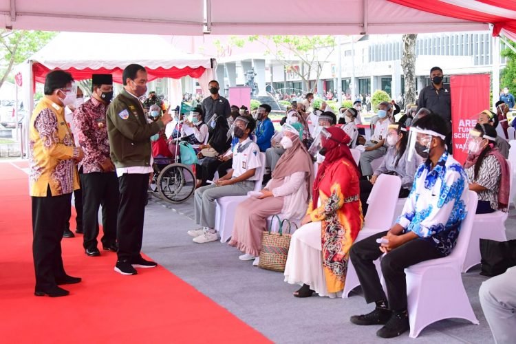 Capaian Masih Rendah, Presiden Minta Vaksinasi di Kalsel Dipercepat