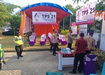 Cek Pilkades Di Tigaraksa, Karo SDM Polda Banten Kunjungi TPS