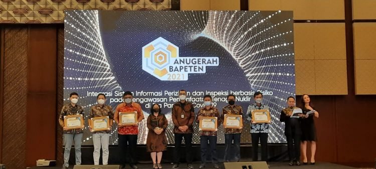 Indah Kiat Tangerang Raih Dua Kali Berturut-turut Penghargaan dari Bapeten