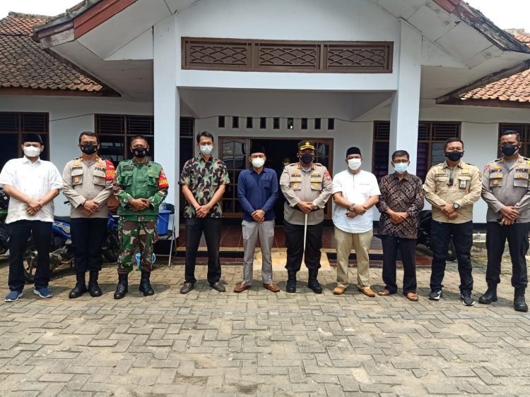 Jelang Pilkades Serentak, Kapolres Tangsel Kunjungi Desa Curug Wetan