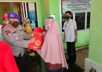 Kabinda Banten, Danlanal Banten  Dan Ditpolair Polda Banten Laksanakan Vaksinasi Dan Bakti Sosial Di Pulau Panjang